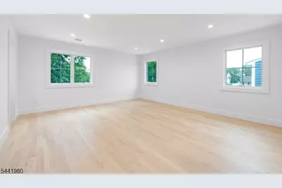 18 Orchard St, Pompton Lakes, NJ 07442 - Photo 15