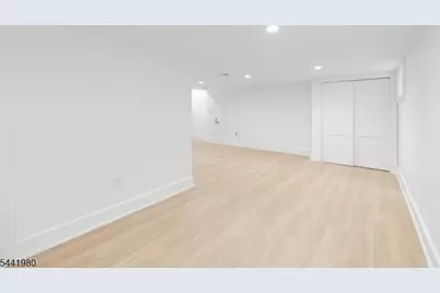 18 Orchard St, Pompton Lakes, NJ 07442 - Photo 23