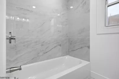 284 2nd Ave, Newark, NJ 07107 - Photo 27