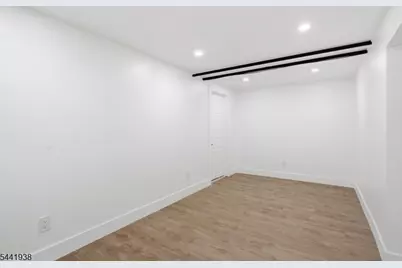 284 2nd Ave, Newark, NJ 07107 - Photo 41