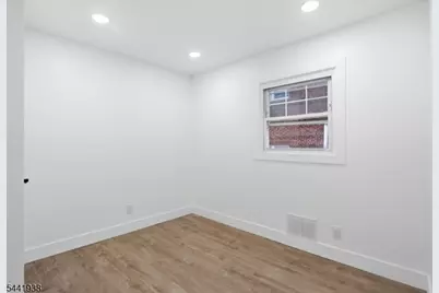 284 2nd Ave, Newark, NJ 07107 - Photo 13