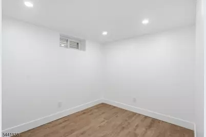 284 2nd Ave, Newark, NJ 07107 - Photo 39