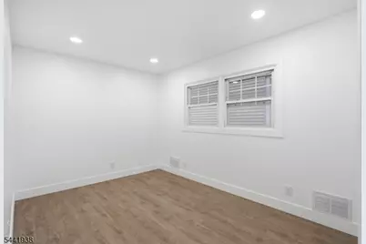 284 2nd Ave, Newark, NJ 07107 - Photo 9