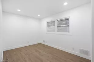 284 2nd Ave, Newark, NJ 07107 - Photo 9