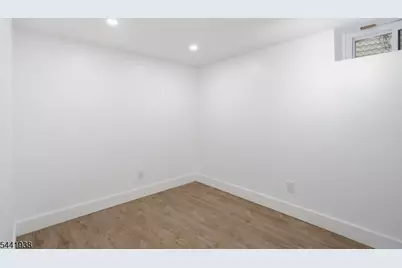 284 2nd Ave, Newark, NJ 07107 - Photo 35