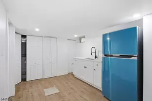 284 2nd Ave, Newark, NJ 07107 - Photo 33