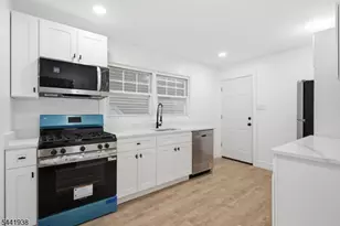 284 2nd Ave, Newark, NJ 07107 - Photo 15