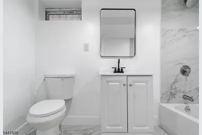 284 2nd Ave, Newark, NJ 07107 - Photo 37