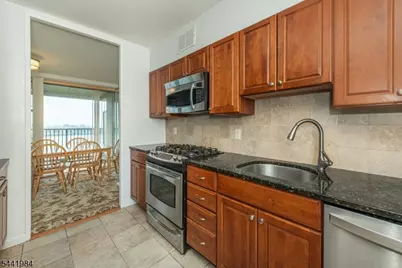 3 Horizon Road #1007, Fort Lee, NJ 07024 - Photo 11