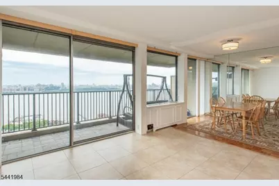 3 Horizon Road #1007, Fort Lee, NJ 07024 - Photo 9