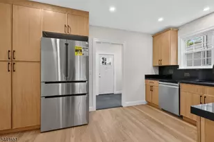 18 Walnut St, Summit, NJ 07901 - Photo 3
