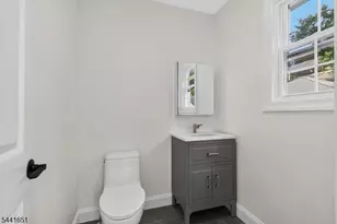 18 Walnut St, Summit, NJ 07901 - Photo 5