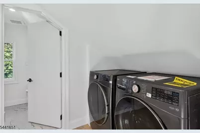 18 Walnut St #A, Summit, NJ 07901 - Photo 15