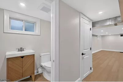 18 Walnut St #A, Summit, NJ 07901 - Photo 17