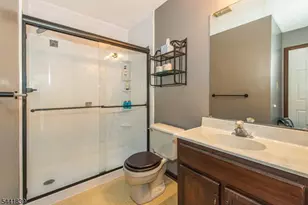 86 Burlington Ct, Hamburg, NJ 07419 - Photo 17