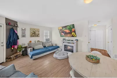 18 Fisher Ave, Bound Brook, NJ 08805 - Photo 5