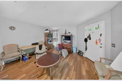 18 Fisher Ave, Bound Brook, NJ 08805 - Photo 25