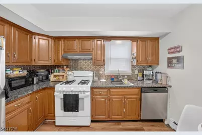 18 Fisher Ave, Bound Brook, NJ 08805 - Photo 9