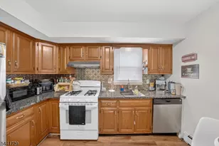18 Fisher Ave, Bound Brook, NJ 08805 - Photo 9