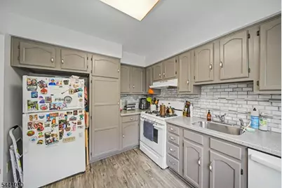 111 Country Club- #10, Union Township, NJ 07083 - Photo 9