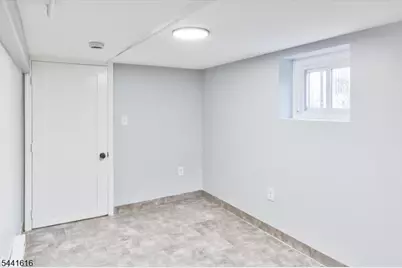 20 Edwin Pl, Newark, NJ 07112 - Photo 31
