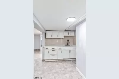20 Edwin Pl, Newark, NJ 07112 - Photo 23