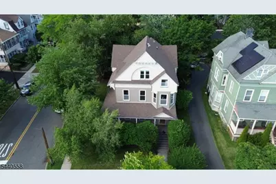 129 Claremont Ave #2, Montclair Twp., NJ 07042 - Photo 31