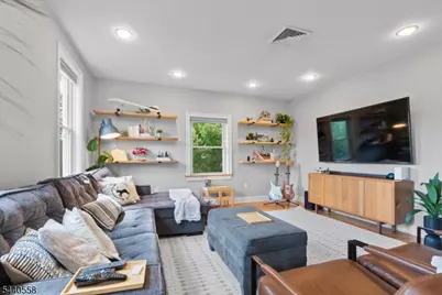 129 Claremont Ave #2, Montclair Twp., NJ 07042 - Photo 7