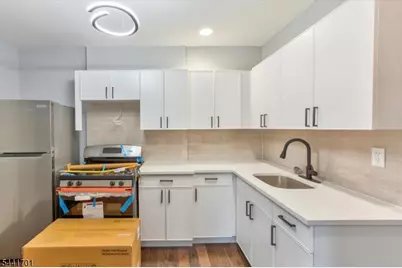 22 Edwin Pl, Newark, NJ 07112 - Photo 21