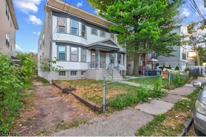 22 Edwin Pl, Newark, NJ 07112 - Photo 3