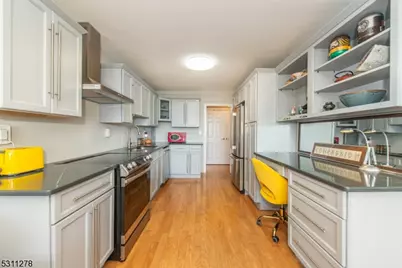 1 Claridge Dr #725, Verona Twp., NJ 07044 - Photo 7