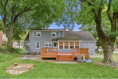19 Fredericks St, Wanaque, NJ 07465 - Photo 3