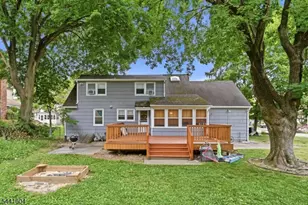 19 Fredericks St, Wanaque, NJ 07465 - Photo 3