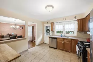 19 Fredericks St, Wanaque, NJ 07465 - Photo 17