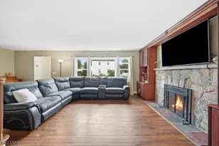 19 Fredericks St, Wanaque, NJ 07465 - Photo 7