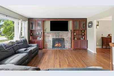 19 Fredericks St, Wanaque, NJ 07465 - Photo 9