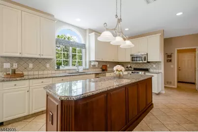 23 Deer Path, Hillsborough Township, NJ 08844 - Photo 9