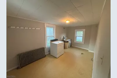 6 Thacher Ave, Greenwich Township, NJ 08886 - Photo 9