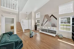 31 Spruce Hollow Dr, Howell Township, NJ 07731 - Photo 3