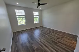 82 Depot Wy, Dunellen, NJ 08812 - Photo 13