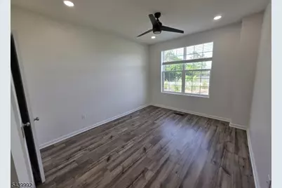 82 Depot Way, Dunellen, NJ 08812 - Photo 11