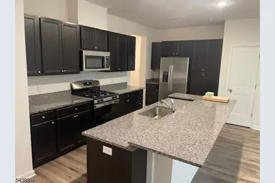 82 Depot Way, Dunellen, NJ 08812 - Photo 9