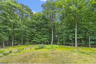 65 Fawnridge Dr, Washington Township, NJ 07853 - Photo 25