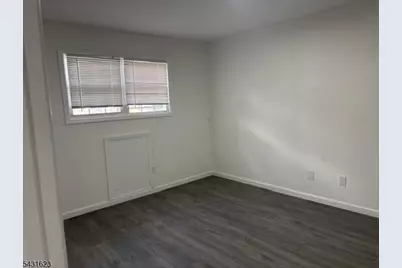 392 College Dr, Edison Twp., NJ 08817 - Photo 9
