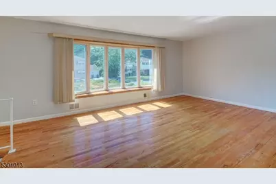 17 Brook Pl, West Orange Township, NJ 07052 - Photo 3
