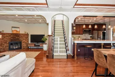 27 Joan St, Wayne, NJ 07470 - Photo 5