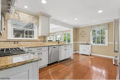 2556 Mountain Ave, Scotch Plains Township, NJ 07076 - Photo 3