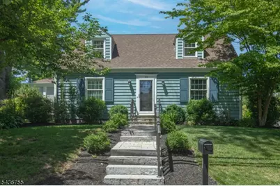 69 W Oak St, Bernards Township, NJ 07920 - Photo 31