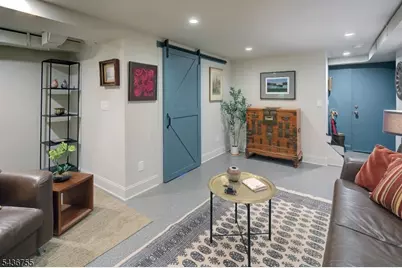 69 W Oak St, Bernards Township, NJ 07920 - Photo 19