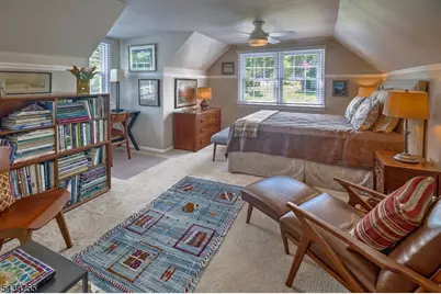 69 W Oak St, Bernards Township, NJ 07920 - Photo 15